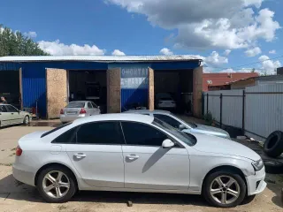 Audi A4 2014 года, 170 л.с., 221000 км, АКПП, белый цвет, VIN WAUZZZ8K5FA004603, двигатель CJE 084974, мощность 170 л.с. (125 кВт), рабочий объём 1798 куб. см, разрешённая максимальная масса 2020 кг, масса без нагрузки 1519 кг.