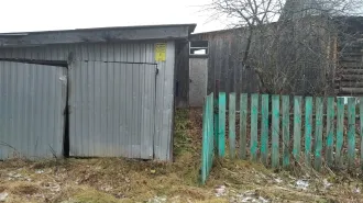 Дом, площадью 33,4 кв.м., кадастровый номер: 18:12:051067:255, расположенный на земельном участке, площадью 1 127 кв.м., кадастровый номер: 18:12:051067:19, адрес: Российская Федерация, Респ. Удмуртская, Кезский р-н, п. Кез, ул. Азина, д. 10, кв. 2