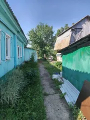 Дом 74,8 кв.м и участок 1324 кв.м, Самарская область. Дом, площадью 74,8 кв.м, с кадастровым номером 63:37:0702002:8342, расположенный на земельном участке, площадью 1 324 кв.м, с кадастровым номером 63:37:0702002:8314; адрес: Российская Федерация, Самарская область, Шигонский, с. Новодевичье…