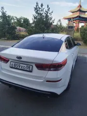 KIA Optima, 2019 год, 150 л.с., 177242 км, АКПП. Легковой автомобиль, марка: КИА JF (OPTIMA), год изготовления: 2019, цвет: белый, VIN: XWEGT411BL0011007, ПТС: 23 PT 382273, г/н: Е859ХО08. Техническое состояние автомобиля удовлетворительное. Автомобиль на ходу. Резина зимняя. Двигатель, коробка…