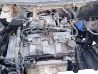 Легковой автомобиль Mazda MPV, 2001 год, серый цвет. ПТС 14РО023806, госномер Т886КТ19. Двигатель 222019, номер 222019, мощность 137.7 л.с. (101.25 кВт), объем 1991 см³. Кузов LWEW-184466, максимальная масса 1995 кг, масса без нагрузки 1610 кг.