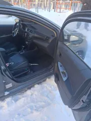 Лифан X50 2016 года, 103 л.с., пробег 56 502 км. VIN: X9W215852G0000487, госномер О949КО138. Автомобиль не на ходу. Коробка передач неисправна, привод коробки снят и находится в багажнике. Двигатель не закреплен под капотом, так как неисправен и стоит на деревянной доске. Находится в Иркутской…