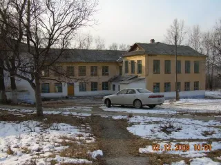 Здание школы 1969,8 кв.м с земельным участком 11454 кв.м Приморский край Здание школы площадью 1 969,8 кв.м. с земельным участком площадью 11454 кв.м. Здание школы площадью 1 969,8 кв.м. кадастровый номер 25:03:110002:634, расположенное по адресу: 692433, Приморский край, г. Дальнегорск, д…