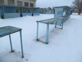 Торговые прилавки 44 штуки, киоски открытые 11 штук. Ознакомление с имуществом осуществляется по заявке по тел. 89048159915 или эл. адресу: chesaserg@mail.ru.