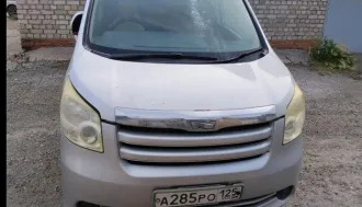 Toyota Noah 2008 автомобиль марки TOYOTA модель NOAH 2008 г.в. VIN-номер ZRR700123554. Ознакомление с имуществом производится самостоятельно, с момента публикации сообщения о продаже имущества и до окончания приема заявок по предварительной записи по телефону: +79958712606, либо направив запрос на…