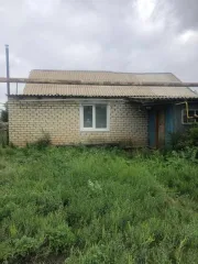 Дом 91,3 кв.м., здание жилое площадью 91,3 кв.м., кадастровый номер 64:10:000000:751 по адресу: Саратовская область, р-н Дергачевский, п. Уфимовский, ул Зеленая, д. 8