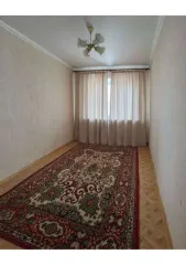 1/2 доля комнаты, 11,6 кв.м, Оренбургская область, г.Оренбург, ул. М. Горького, д. 2, кв. 25, кадастровый номер: 56:44:0236006:19. В имуществе имеются доли, принадлежащие несовершеннолетним сособственникам.