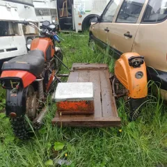 ИЖ Планета 5. Годные остатки отдельных узлов, деталей, агрегатов, материалов (в сборном виде) мотоцикла ИЖ "Планета 5", номер рамы К20069583, номер двигателя NK 163708, ключи от замка зажигания (11-007424-1). Техническое состояние не проверялось.