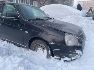 Lada Priora (LADA 217230) 2010 года, 98 л.с., 433 000 км. Легковой комби (хэтчбек), госномер С196РВ124, VIN: XTA217230A0125215. Двигатель 21126, номер 2587778, бензиновый, мощность 72/97.9 кВт/л.с., объем 1596 см3. Кузов XTA217230A0125215, цвет сине-черный, экологический класс отсутствует…