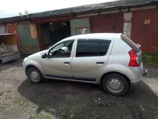 Легковой автомобиль Dacia Sandero год изготовления: 2009, цвет: серебристый, VIN: UU1BSDBNH41395213, ПТС: 35УВ 928060, г/н: Е596ТС35, мощность двигателя, л.с. (кВт): 75 (55), объем двигателя, куб. см. 1149, тип двигателя: бензиновый