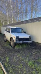 ВАЗ 21213, 2001 года выпуска, VIN XTA21213011592706. Техническое описание: Автомобиль примерно полгода уже не эксплуатируется, на данный момент не заводится. Требуется ремонт, либо замена карбюратора. С двигателем всё в порядке. Он после капитального ремонта. Просто не заводится из-за неисправного…