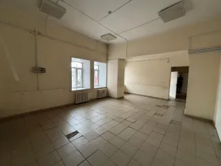 Больница, здания, участок 1993.8 кв. м, Ярославская область. Расположено по адресу: Ярославская область, г. Ярославль, Московский проспект, д. 43/10, с земельным участком, в составе: Больница, кадастровый номер 76:23:010101:11871, назначение: нежилое, количество этажей 2, в том числе подземных 1…