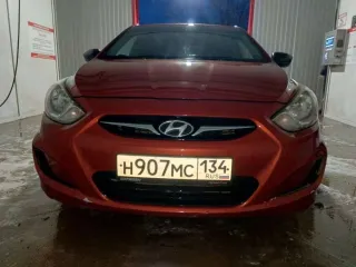 Hyundai Solaris, 2011 года выпуска, VIN: Z94CT41DBBR021711; белый (залог ПАО «Авто Финанс Банк»).