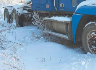 Freightliner FLC1200, 2000, Седельный тягач, Automobile "Freightliner FLC1200", седельный тягач, VIN 1FUYSSEB61LG21113, 2000 г.в.
