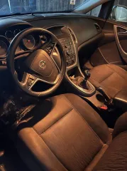 Opel Astra, 2012. Легковой автомобиль марки Opel, модель Astra, год выпуска 2012, идентификационный номер (VIN): XUFPD6DD6D3003483. Ознакомиться с имуществом можно по месту его нахождения по адресу: г. Алапаевск ул. Зои Космодемьянской, 12. Контактные данные лица, осуществляющего хранение…