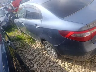 Kia Rio 2013 легковой автомобиль. Идентификационный номер (VIN): Z94CC41BADR121456. Год выпуска: 2013. Номер кузова: Z94CC41BADR121456. Мощность двигателя, л.с. (кВт): 123 (90). Рабочий объем двигателя, куб. см.: 1591. Тип двигателя: бензиновый. Экологический класс: четвертый. Сломан передний…