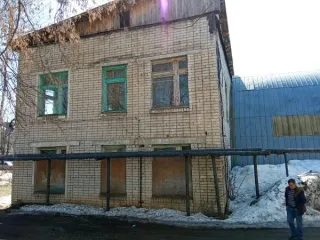 Здание клуба 881,4 кв.м с земельным участком 1239 кв.м Республика Марий Эл Нежилое здание клуба, общей площадью 881,4 кв.м., с земельным участком, общей площадью 1239 кв.м. Земельный участок, категория земель - земли населенных пунктов, вид разрешенного использования – культурное развитие, площадь…