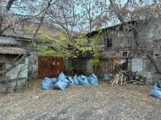 Склад 238.8 кв.м и земельный участок 360 кв.м в Тамбовской области. Назначение: нежилое, площадь: 238.8 кв.м, этажность: 1, подземных этажей: 0, кадастровый номер: 68:29:0101021:151. Адрес: РФ, Тамбовская обл., г. Тамбов, ул. Носовская, дом 9Д. Земельный участок под ним площадью 360.0 кв.м, КН…