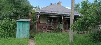 Доля жилого здания 37,6 кв.м и земельного участка 500 кв.м, Краснодарский край. 1/2 доля жилого здания, площадь 37,6 кв.м., кадастровый номер 23:46:0101008:508, 1/2 доля земельного участка (для садоводства), площадь 500 кв.м., кадастровый номер 23:46:0101008:371. Адрес: Краснодарский край, г…