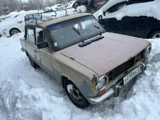 ВАЗ-21013, 1983 ГОДНЫЕ ОСТАТКИ автомобиля марки "ВАЗ-21013", государственный регистрационный знак А018ВС51, бежевого цвета, 1983 года выпуска. VIN: XTA210130D4360394. Глубокая коррозия металла, в том числе и сквозная, незначительные, но многочисленные вмятины, следы ржавчины присутствуют по всему…