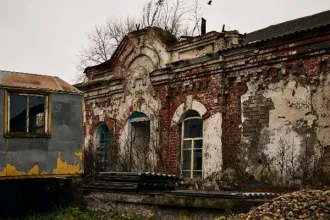 Богадельня, 727.6 кв. м, Ярославская область. Выявленный объект культурного наследия «Богадельня (с 1914 г.-госпиталь)», начало XX в. Нежилое здание площадью 727,6 кв. м, кадастровый номер 76:07:013001:57. Расположено по адресу: Ярославская область, Мышкинский район, г. Мышкин, ул. Мира, д.15…