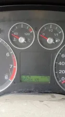 Ford Focus 2006 года, синий. VIN: X9F4XXEED46B27911, ПТС: 50НК562499, госномер: Х344ЕУ750. Разрешенная максимальная масса 1910 кг, масса без нагрузки 1325 кг. Автомобиль в залоге у ООО МКК «Корона», не на ходу. Пробег 396 000 км.