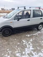 Daewoo Matiz BVD Kond 2007 года, VIN XWB4A11BV7A104341, двигатель F8CV502707K61, кузов XWB4A11BV7A104341, цвет перламутрово-серебристый, госномер Р057ВХ74, экологический класс не установлен. Техническое состояние удовлетворительное: незначительные царапины кузова, общий незначительный износ салона…