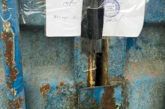 Металлический контейнер. Местонахождение: г. Вологда, ул. Козленская, д.61, оф. 1. Информация по тел. +7-921-127-53-57 (в рабочие дни с 10 до 17 час.) и на сайте ЭП. Запрос по эл. почте: bahturov_igor@mail.ru. Осмотр в строго согласованное время и дату.