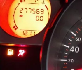 Транспортное средство  автомобиль  NISSAN QASHOAI 2.0 TEKNA PACK, 2007 года выпуска VIN: SJNFBAJ10U1141532, ГРЗ: К217АК199, цвет: черный, не является предметом залога. Автомобиль на государственном регистрационном учете за должником не состоит, право собственности должника на имущество…