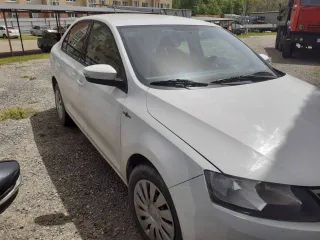 Skoda Rapid 2019, 110 л.с., 148271 км, АКПП, VIN XW8AC2NH4LK114778, цвет белый, ГРЗ М228ОТ126RUS. Имущество обременено залогом Банка ВТБ (ПАО).