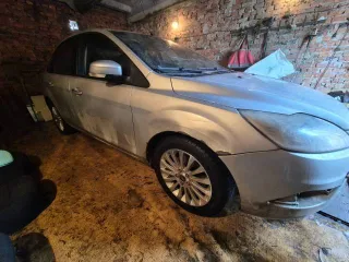 Ford Focus, 2011 года, 116 лс, 300000 км, VIN X9FHXXEEDHBE72345. Транспортное средство имеет многочисленные очаги коррозии. Транспортное средство неоднократно участвовало в ДТП – имеются следы внешней деформации кузова. Требуется текущий ремонт – транспортное средство не заводится, аккумулятор…