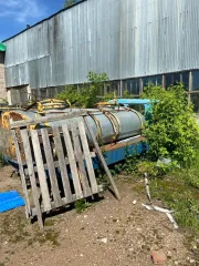 Металлические баки 2 шт Бак металлический инв № 844 инв № 845