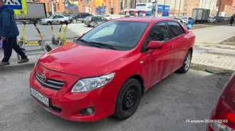 Toyota Corolla, 2007 года, 124 лс, 268074 км, АКПП, автомобиль на ходу, общее состояние удовлетворительное, салон тканевый со следами использования, осветительные приборы как внутри так снаружи в рабочем состоянии, имеются вмятины по кузову, автомобиль на литых дисках, пробег равен 268074 км…