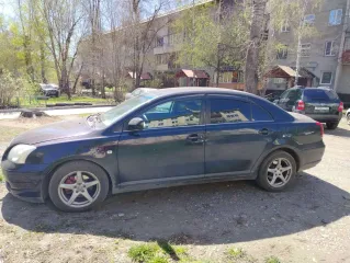 Toyota Avensis 2003 года выпуска, VIN SB1BR56L30E020702