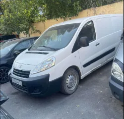 Peugeot Expert 2013 года, VIN VF3XU9HHCDZ047433, номер E761HE21. Находится по адресу: Москва, Хорошевское шоссе, 32А. В залоге у ООО КБ «Мегаполис».