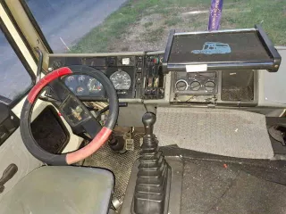 Volvo FL6, VIN YV2E4C4AXXB234357, шасси №D5B208010, кузов №YV2E4C4AXXB234357, цвет белый, 1999 г.в.