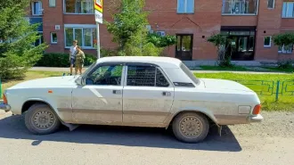 ГАЗ 3102, 2003 Легковой автомобиль ГАЗ 3102, 2003 г.в., г/н Х902ТН124, VIN ХТН31020031153858, № кузова 31020030130009, цвет белый. Рабочее состояние не проверялось, ключи и документы отсутствуют, автомобиль закрыт. Обременения: Залог, запреты на рег. действия. Задаток 38000,00 руб. (пор. 1349)