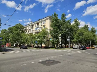 Продажа имущества, находящегося в собственности города Москвы, нежилое помещение по адресу: г. Москва ул. Коминтерна, д. 13/4, площадью 293,3 кв. м (этаж № 1), кадастровый номер: 77:02:0010008:4802 Продажа имущества, находящегося в собственности города Москвы, нежилое помещение по адресу: г. Москва…