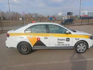 Автомобиль технически исправен, находится на полном ходу, акпп работает исправно, двигатель также в рабочем состоянии, присутствуют вмятины на кузове, а именно: вмятины на капоте и на заднем левом крыле (последствия ДТП).