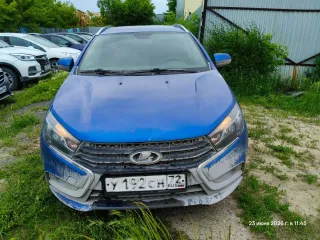 Lada Vesta 2021 года, VIN: XTAGFK110NY618796. Автомобиль находится в залоге у АО «Кредит Европа Банк (Россия)», на имущество наложены ограничения в виде запрета на регистрационные действия. Недостатки: трещина на лобовом стекле, следы коррозии на кузове. Транспортное средство находится на стоянке у…