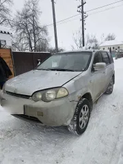 Honda HR-V 2003, марка: HONDA, модель HR-V, год изготовления: 2003, цвет: Белый (Серебристый), VIN JHMGH47503S203890, мощность двигателя, л. с. (кВт): 77 (105), вид собственности: индивидуальная. Особенности тех. состояния: коррозия на порогах и арках, левом и правом переднем крыле, вмятина на…
