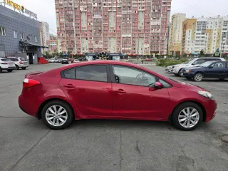 Kia Cerato 2013 года, 150 лс, 220000 км, АКПП, легковой автомобиль, марка КИА/KIA YD CERATO FORTE, VIN: XWEFX417BD0000340, цвет красный.