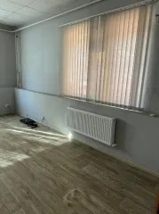 Нежилое помещение 97,5 кв. м, Ростовская обл., г. Таганрог, ул. Большая Бульварная, 10-25; 1101/3432 доли в праве общей долевой собственности на земельный участок, категория земель: земли населенных пунктов, вид разрешенного использования: для использования в производственных целях. Ознакомление с…