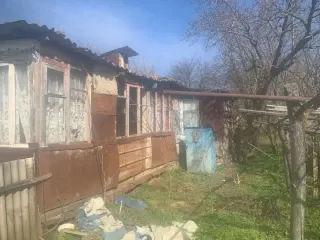 1/3 доли в жилом доме, 37.1 кв.м., Краснодарский край, Успенский р-н, 1/3 доли в жилом доме, кадастровый номер 23:34:0103001:260, общей 37.1 кв.м., расположенное по адресу: Краснодарский край, р-н. Успенский, с/о. Убеженский, х. Западный, ул. Советская, д. 13 и на земельный участок