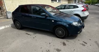 Легковой автомобиль, марка: Chevrolet, модель: Lacetti. Год изготовления: 2007. Цвет кузова: синий. VIN: KL1NA486J8K823878. Пробег 323 247 км. Автомобиль имеет следующие неисправности/повреждения: неисправности ДВС, топливной системы, системы выпуска отработанных газов, трансмиссии, элементов…