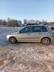 Fiat Stilo 2001 Транспортное средство ФИАТ СТИЛО 2001 г.в., VIN: ZFA19200000076819, г/н М640МВ46, цвет серебристый. Автомобиль на ходу, в хорошем техническом состоянии. Лопнут передний бампер, задний бампер вмятина на крышке багажника. Ознакомление с имуществом производится по предварительному…