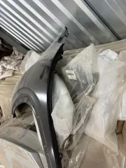 Правое переднее крыло. Упакован в пленку из полимерного материала. Цвет крыла – черный (окрашен матовой краской черного цвета, иных следов покраски не имеется). По визуальным признакам корпус крыло новое – не имеется видимых следов эксплуатации. На товаре присутствует маркировка. 1 шт. Тип…