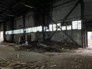 Право аренды земельного участка сроком по 09.05.2031 г., площадь 11385 кв.м., назначение: Земли населенных пунктов, адрес: Россия, Калининградская обл., г. Черняховск, пер. Победы 2-й, д. 32, кадастровый номер: 39:13:010310:261. Здание, площадь 109,5 кв.м., назначение: Нежилое, адрес: Россия…