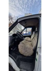 Грузовой фургон 2006 года выпуска, марка 2818–0000010-02, идентификационный номер Т179НС42, VIN XSU28180В70005550, цвет белый.