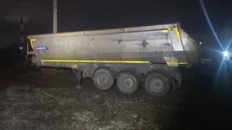 BODEX KIS 3W-S 2012, полуприцеп самосвал BODEX KIS 3W-S, 2012 года выпуска, цвет серый, VIN SU90333GHCSBU1274, г. Самара, ограничения и обременения: зарегистрирован за должником Банка, перерегистрация на нового владельца будет осуществлена после заключения договора купли-продажи